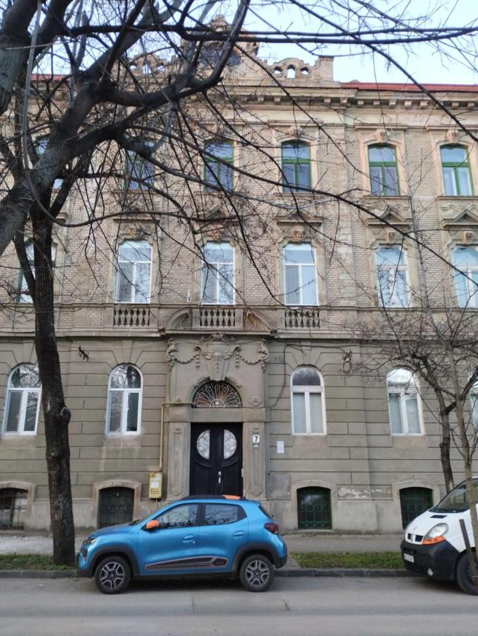 Hostel Antonia Timişoara Buitenkant foto