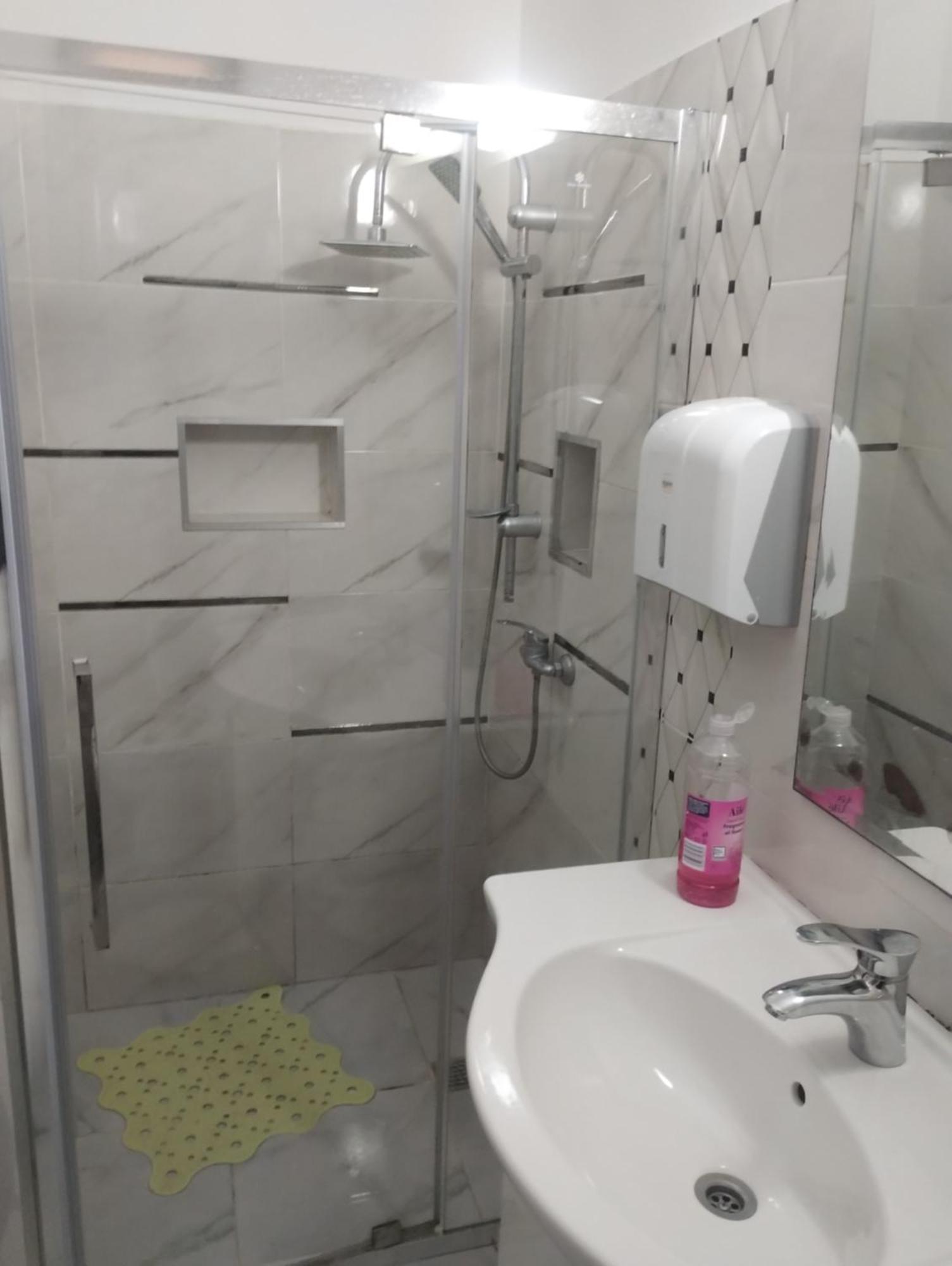 Hostel Antonia Timişoara Buitenkant foto